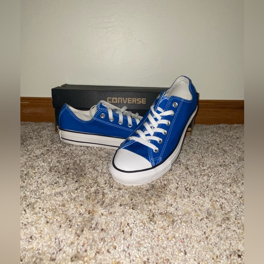 BRIGHT BLUE CONVERSE